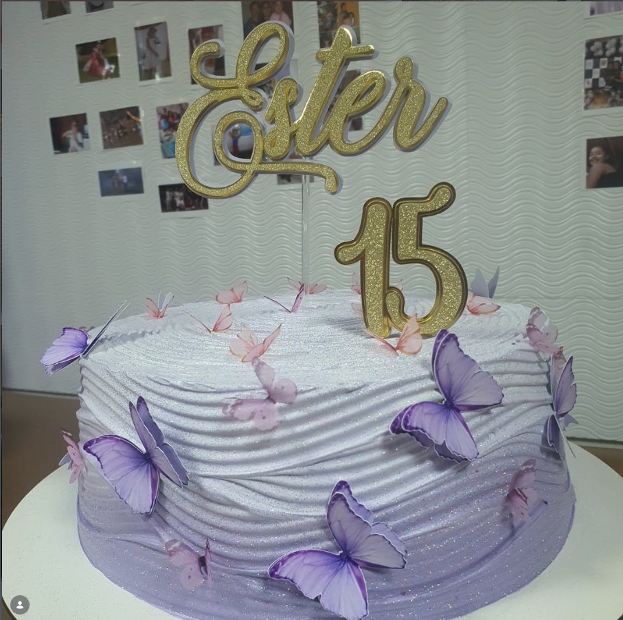 Bolo de Aniversário de 15 anos